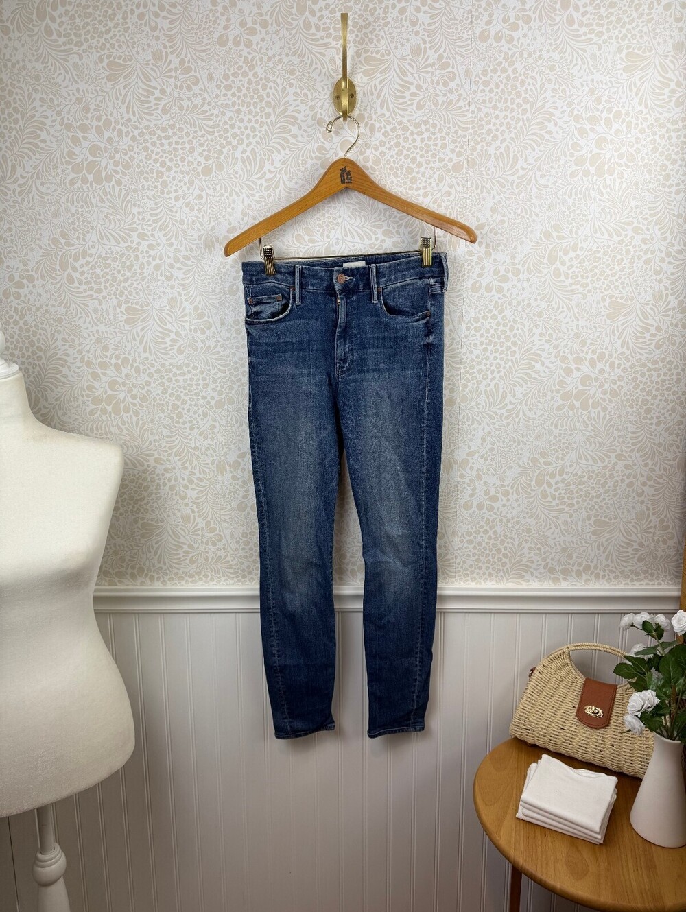 MOTHER Mid-Rise Medium Wash "Groovin" The Looker Skinny Jeans - Size - 26 - Picture 3 of 11